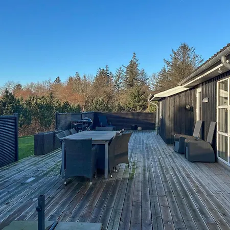 Casa vacanze Lovely In With Wifi